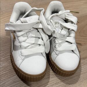 Puma Kids White Sneakers with Gum Sole and Gold Logo